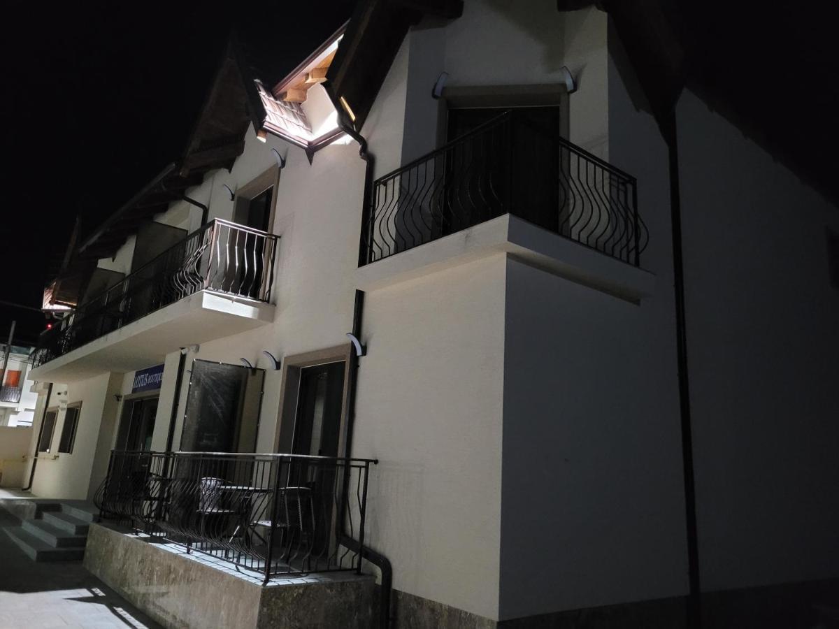 Lotus Boutique Hotel Deva Bagian luar foto