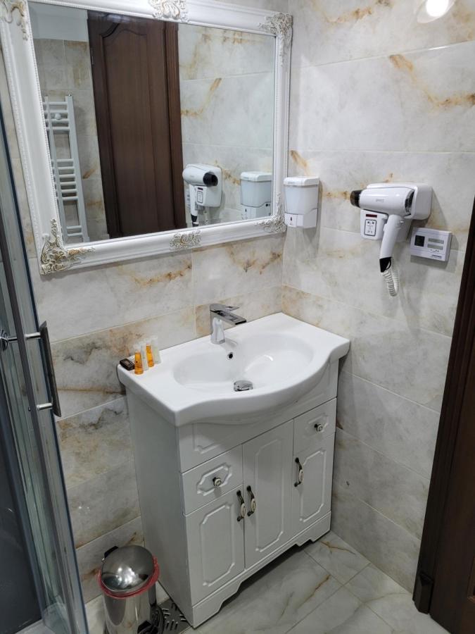 Lotus Boutique Hotel Deva Bagian luar foto