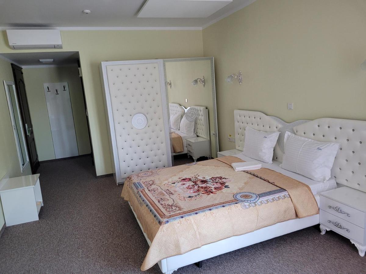 Lotus Boutique Hotel Deva Bagian luar foto