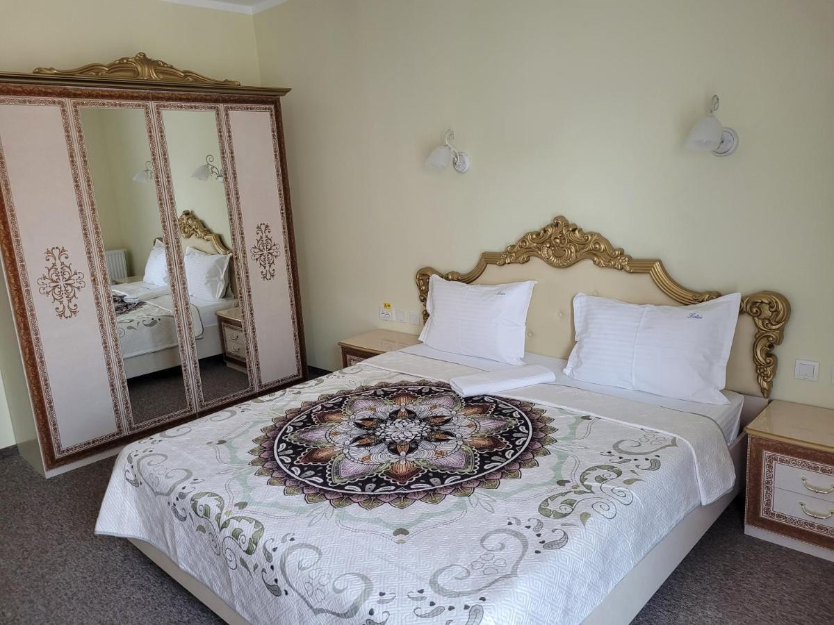 Lotus Boutique Hotel Deva Bagian luar foto