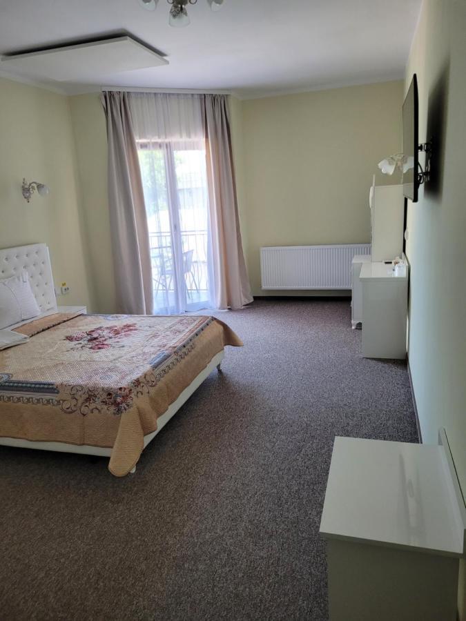 Lotus Boutique Hotel Deva Bagian luar foto